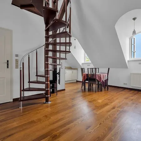 Apartment Rynek Nowego Miasta Two-level