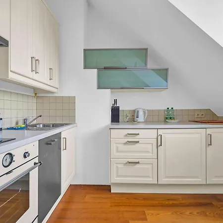 Rynek Nowego Miasta Two-level By Bookinghost *